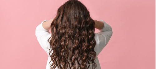 Biotina, zinco e ferro: 3 integratori fondamentali per capelli forti