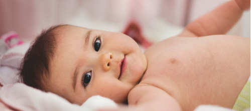 Rigurgito nel neonato: cos'è e quando preoccuparsi